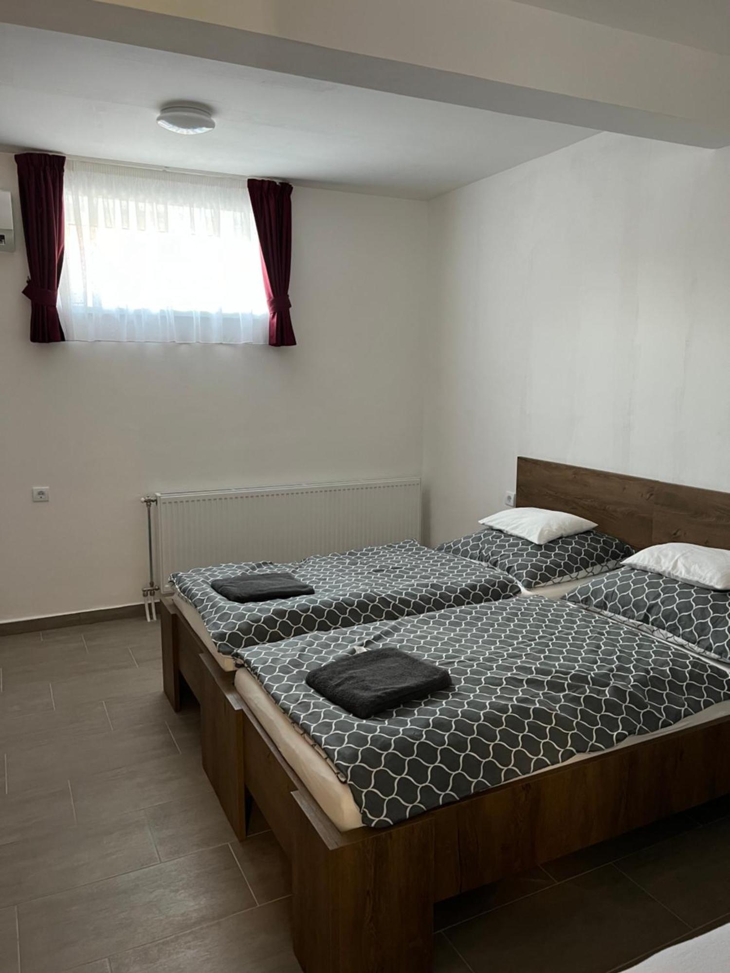 Helga Apartman Mako Exterior photo